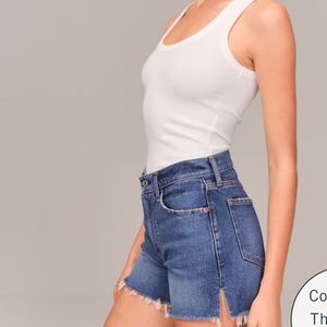 Abercrombie high rise 4 inch mom shorts